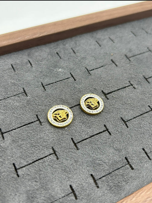 ZARAHÉ Royal Emblem Cufflinks – Medusa Head in Gold Finish