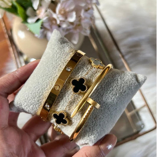 ZARAHÉ Iconic Noir Gold Stack