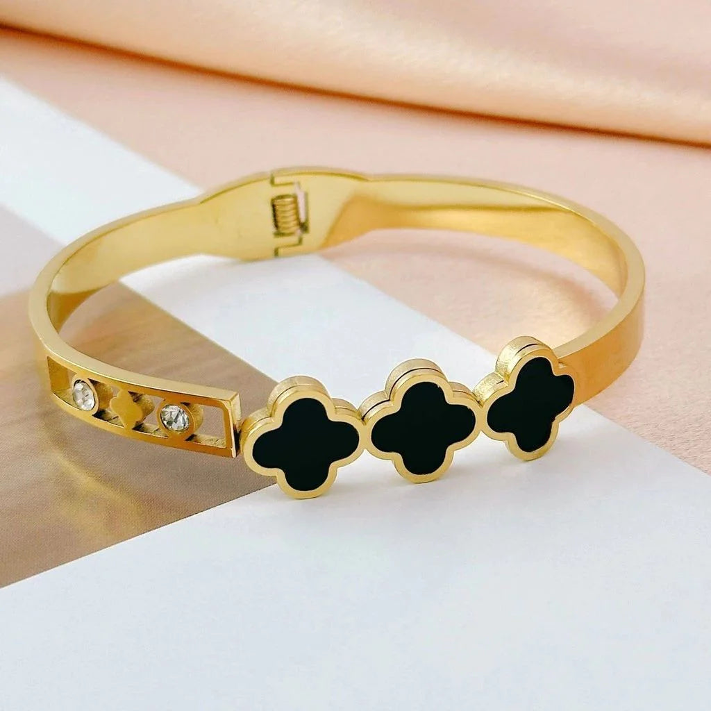 ZARAHE Royal Bloom Cuff – Signature Black Enamel Clovers