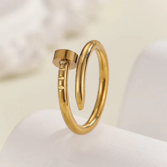 ZARAHÉ Iconic Nail Spiral Ring