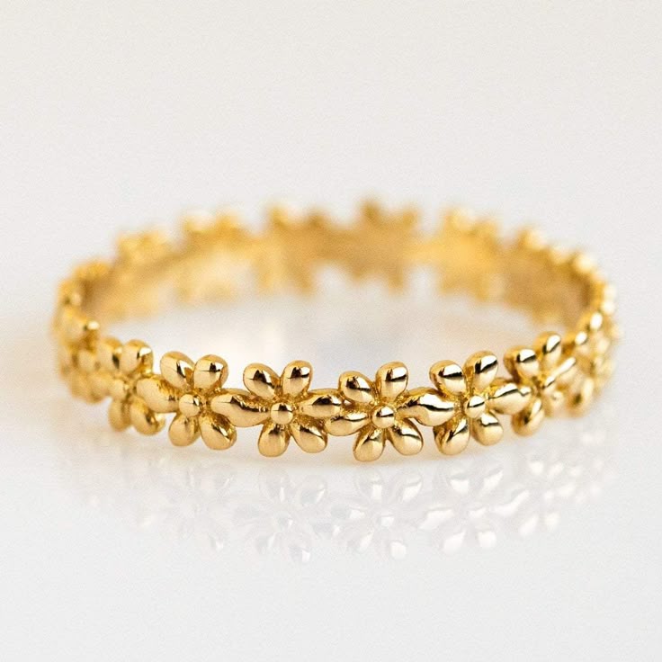 ZARAHE Petal Grace Ring – Timeless Gold Flower Band