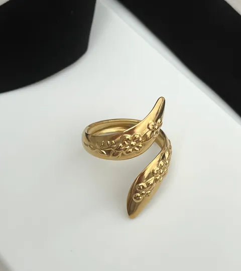 ZARAHE Modern Curve Wrap Ring