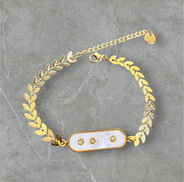 ZARAHÉ Aurielle Leaf Bracelet