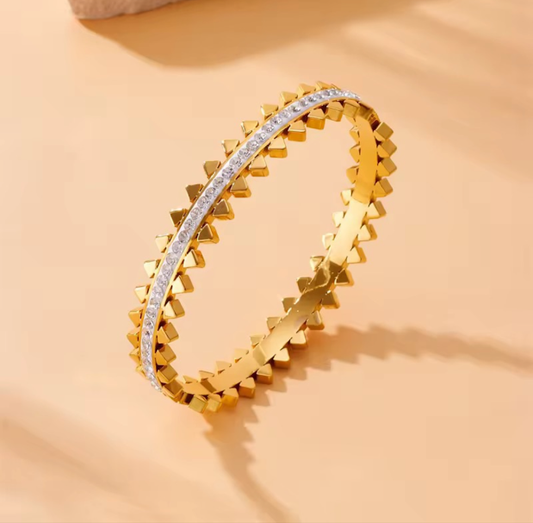 The ZARAHÉ Apex Pavé Bangle