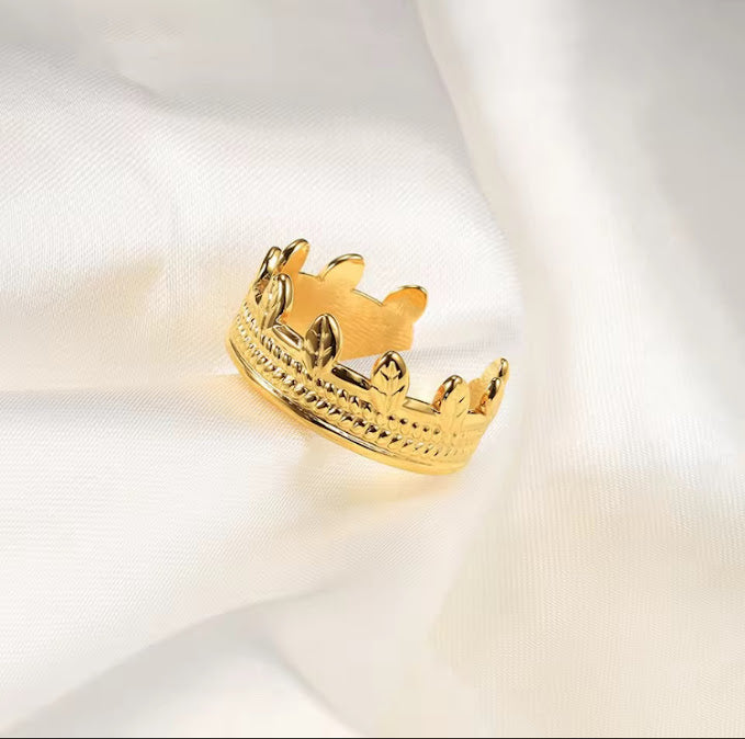 ZARAHÉ Regal Majesty Ring
