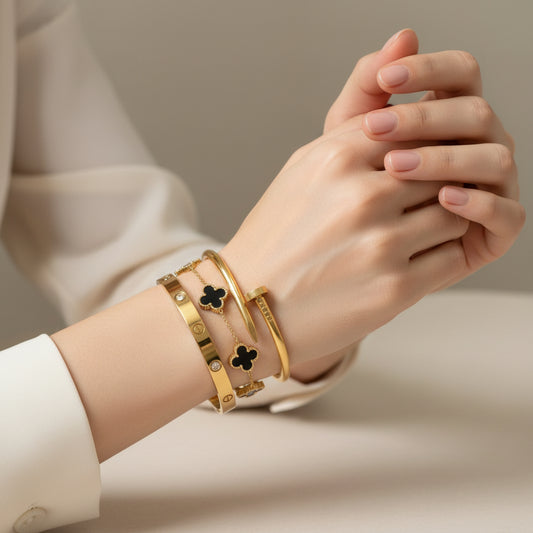 ZARAHÉ Iconic Noir Gold Stack