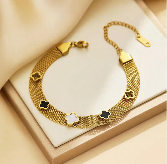 ZARAHE Luxe Gold Bracelet – Signature Clover Collection
