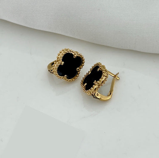 ZARAHE Noir Clover Studs – Gold Beaded Elegance with Black Enamel