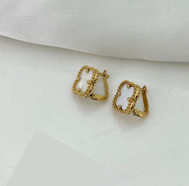 ZARAHE Noir Clover Studs – Gold Beaded Elegance with Black Enamel