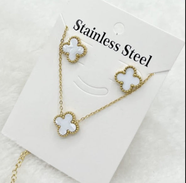 ZARAHE Premium Edition – Black Enamel Clover Necklace & Stud Earrings