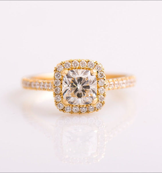 ZARAHE Radiance: Cushion-Cut Halo Diamond Ring in Luxe Yellow Gold