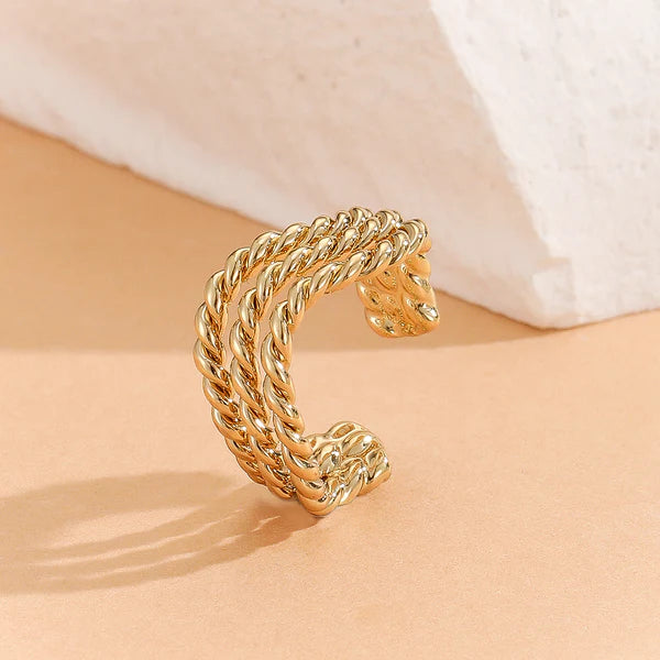 ZARAHÉ Golden Triple Twist Ring