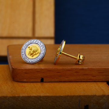 ZARAHÉ Royal Emblem Cufflinks – Medusa Head in Gold Finish