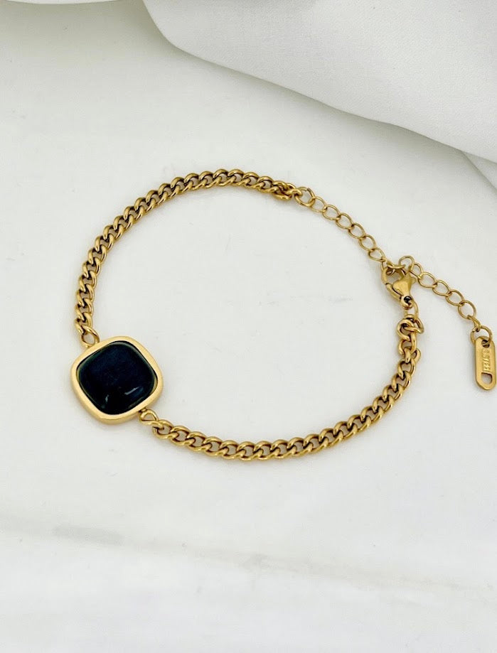 ZARAHÉ Black Enigma Bracelet