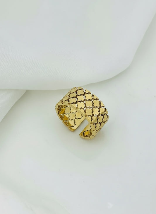 ZARAHE: Sculptural Textured Band Ring