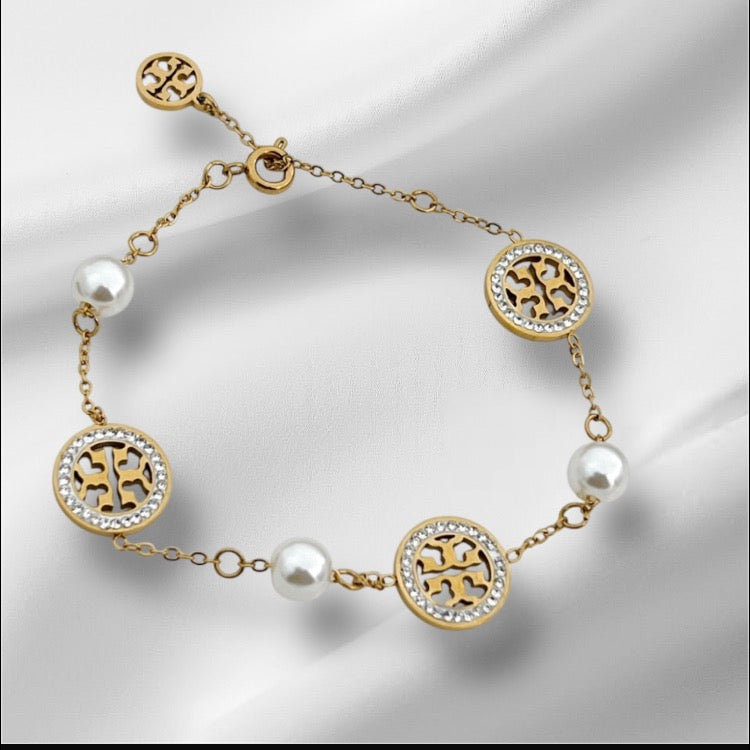 ZARAHÉ Iconic Pearl Charm Bracelet